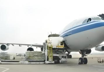 杭州快运航空：货物极速便捷抵达阿克苏